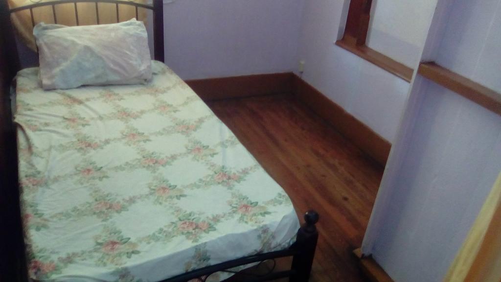 Robert'S Guest House Port of Spain Exterior photo