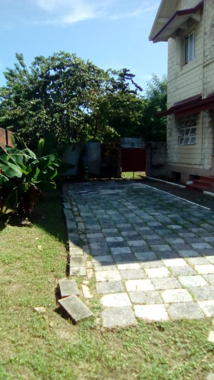 Robert'S Guest House Port of Spain Exterior photo